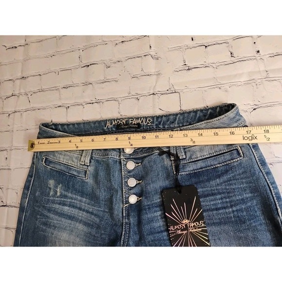 NEW Almost Famous 13 Low Rise Flared Jeans Distressed Button Fly Pockets - Picture 14 of 16